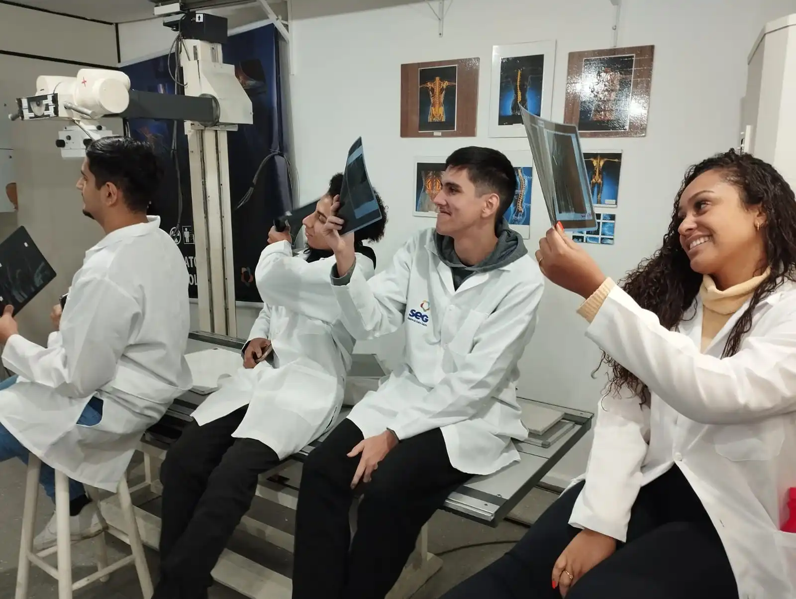 Alunos de Técnico em Radiologia Participam de Oficina de Análise de Imagens 