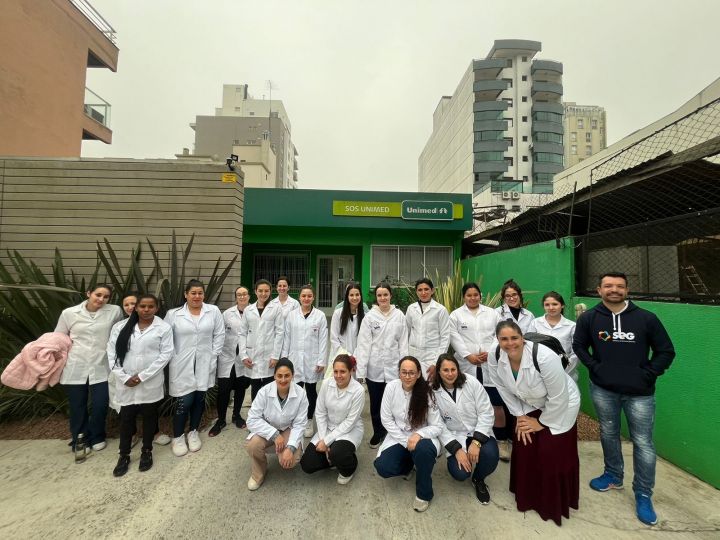 Alunos da Escola SEG de Caxias do Sul Participam de Visita Técnica ao SOS Unimed