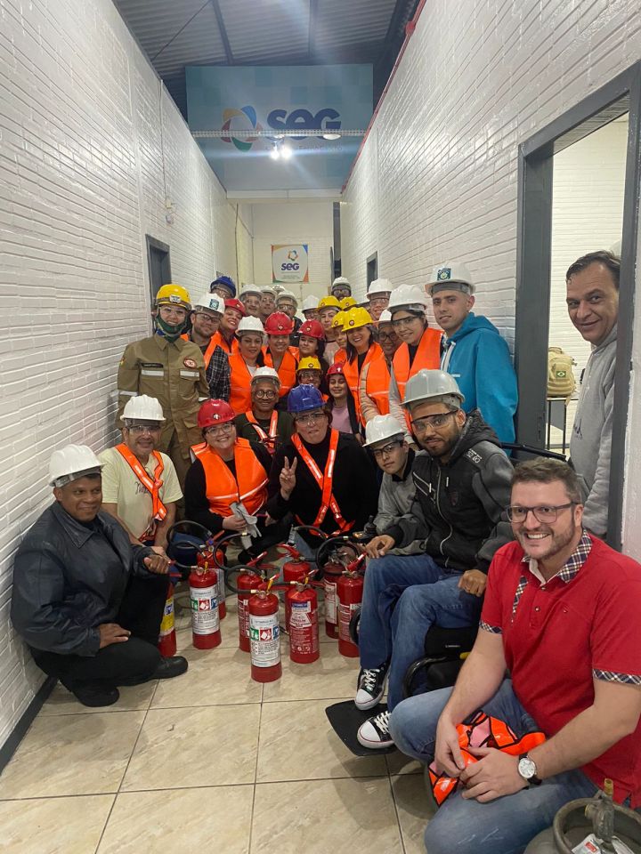 Treinamento de Controle de Emergências reforça a formação dos alunos no SEG de Santa Maria